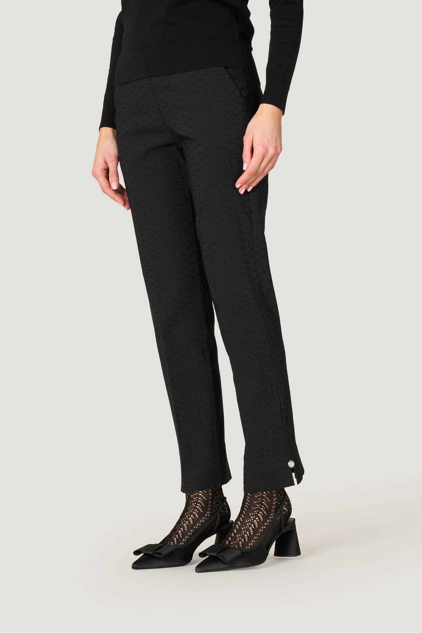 Pantaloni Straight con Bottone Bijoux