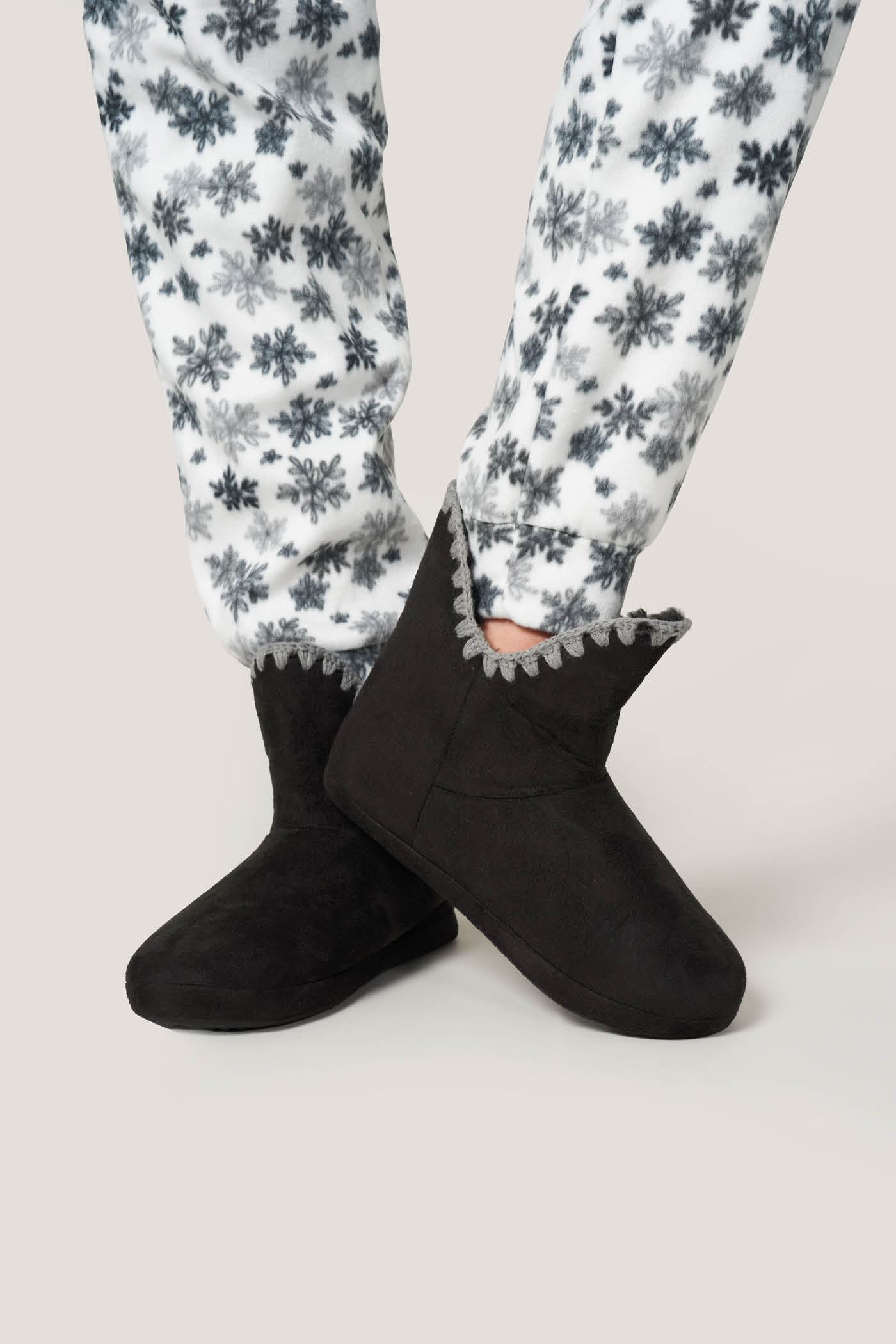 Slipper Boot Tinta Unita con Ricamo