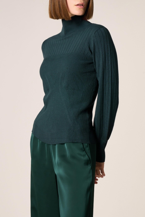 Maglia Dolcevita a Coste Manica Lunga