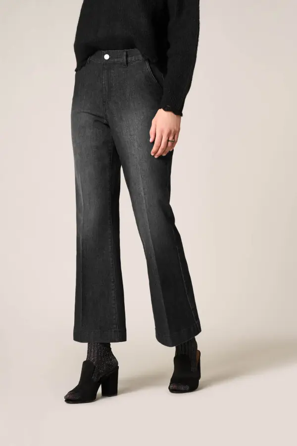 Goldenpoint jeans shop
